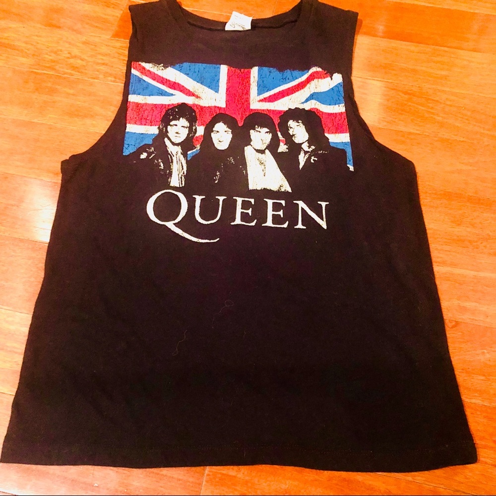 3 for $30 EUC Queen Muscle Tee